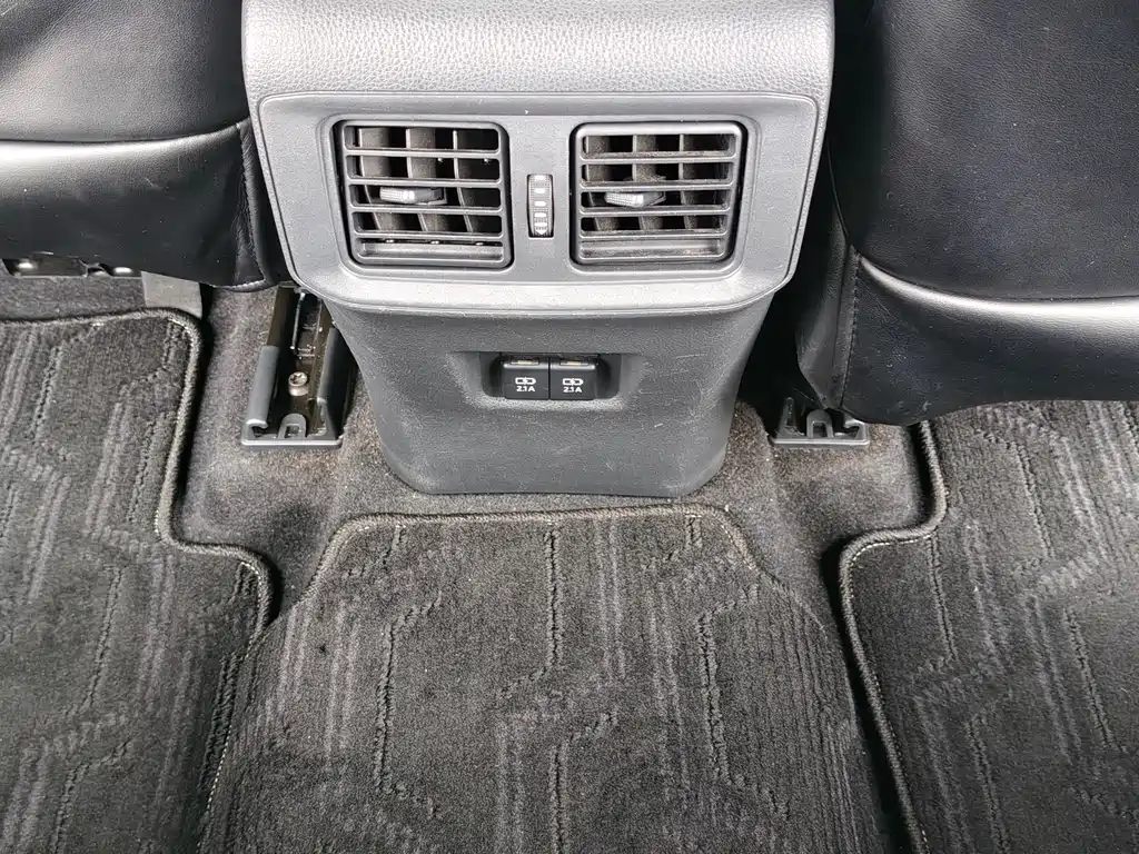 Toyota RAV4 2020 — фото 18