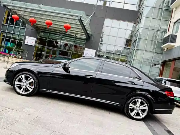 Mercedes-Benz E-Class 2015