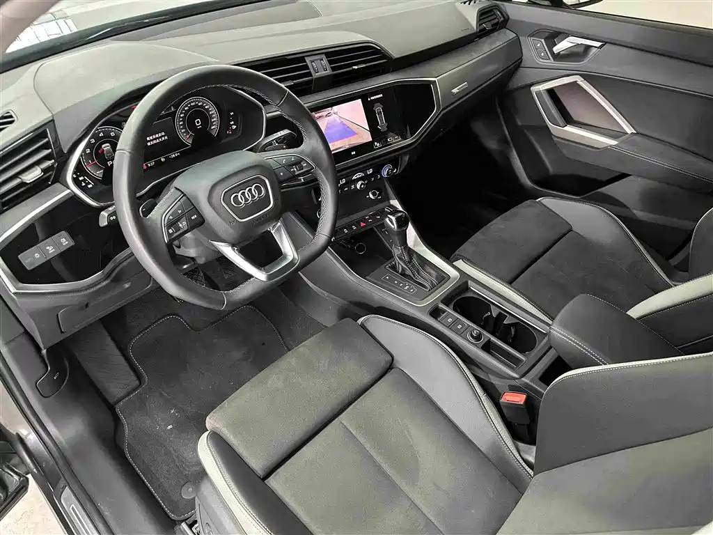 Audi Q3 2022 — фото 11