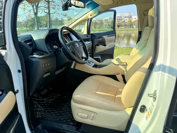 Toyota Alphard 2017