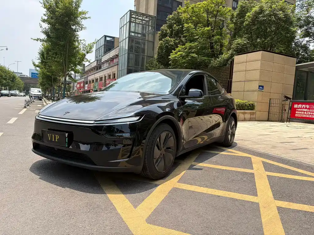 Tesla Model Y 2026