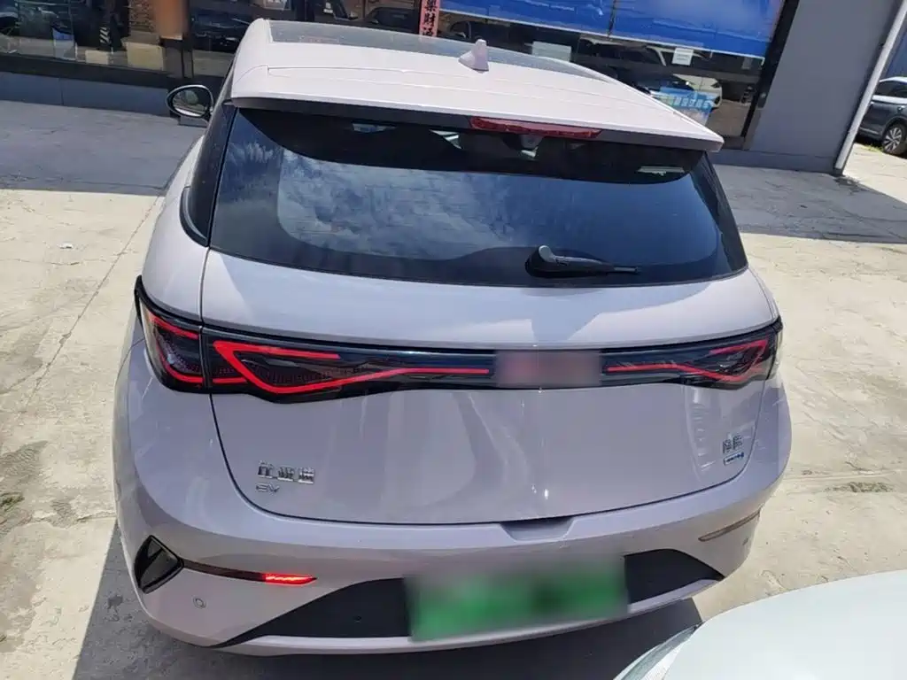 BYD Dolphin 2025