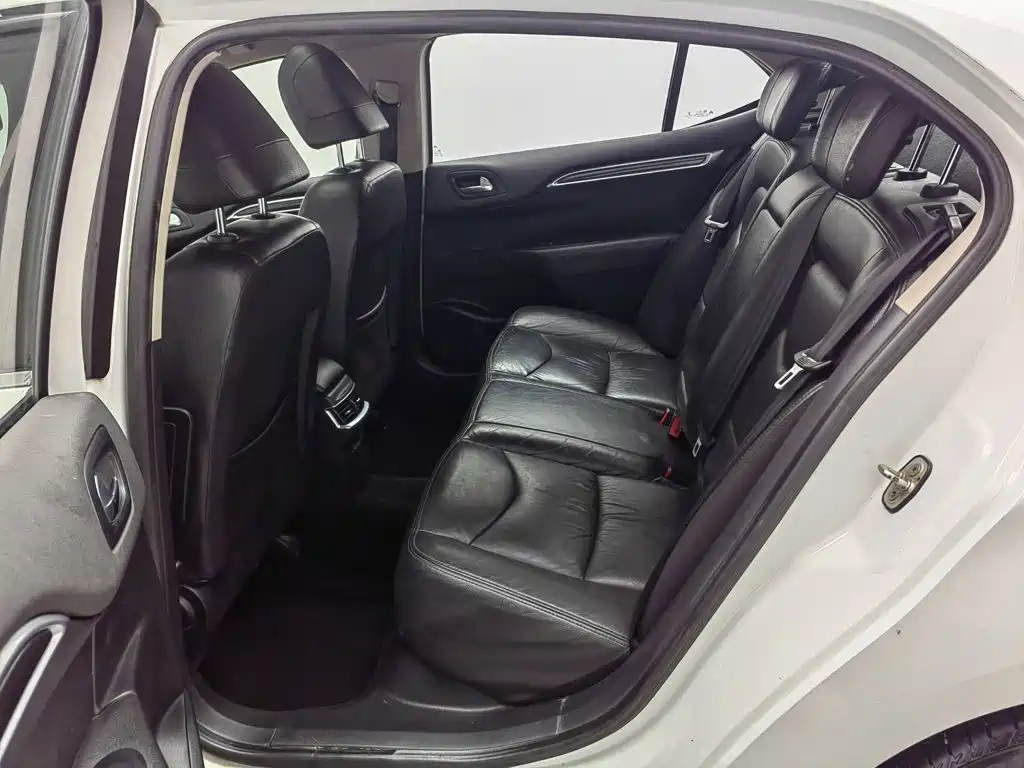 Citroën C4L 2015 — фото 15