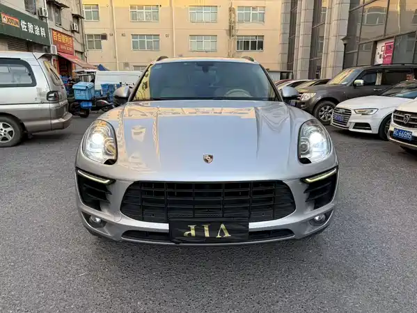 Porsche Macan 2014