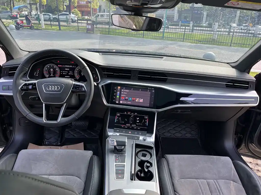 Audi A6L 2020