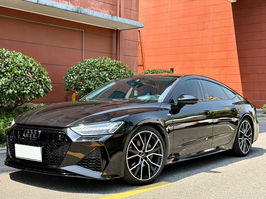 Audi A7 2022 — фото 1