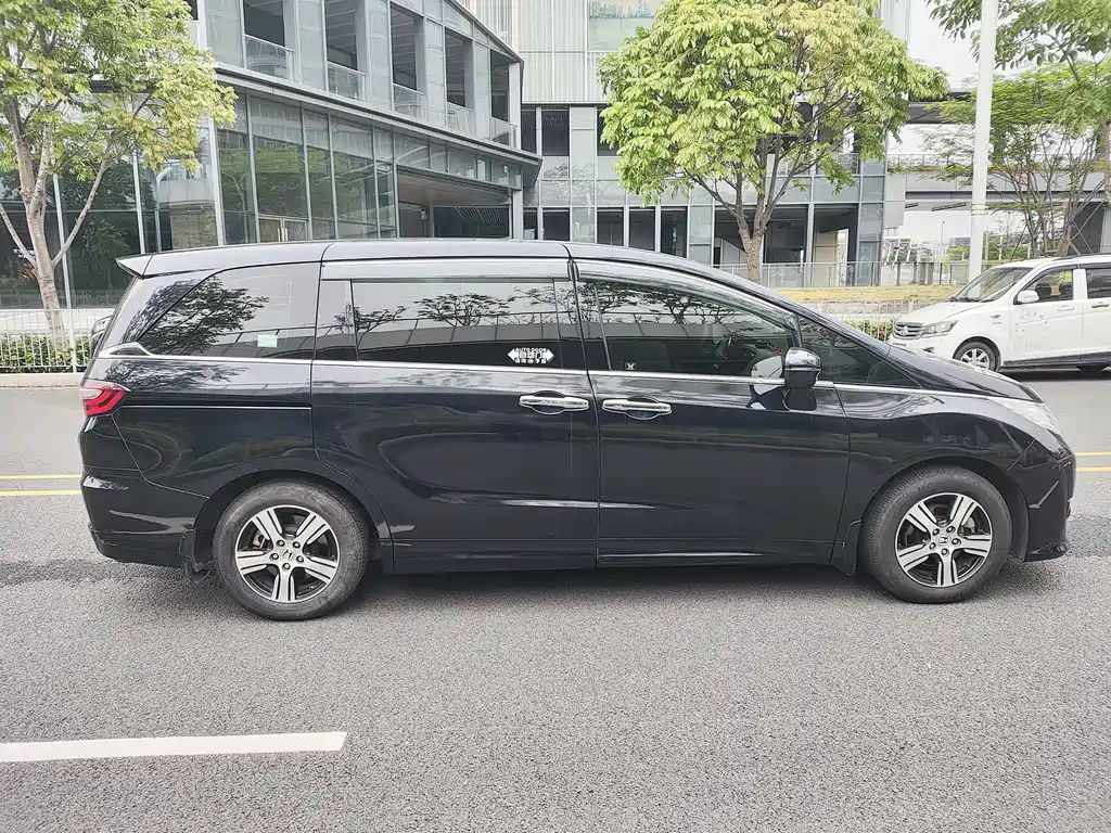 Honda Odyssey 2016 — фото 4