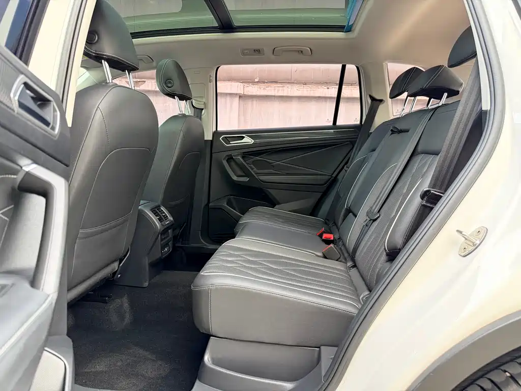 Volkswagen Tiguan L 2022