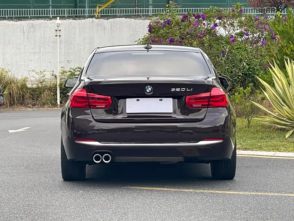 BMW 3 Series 2018 — фото 5