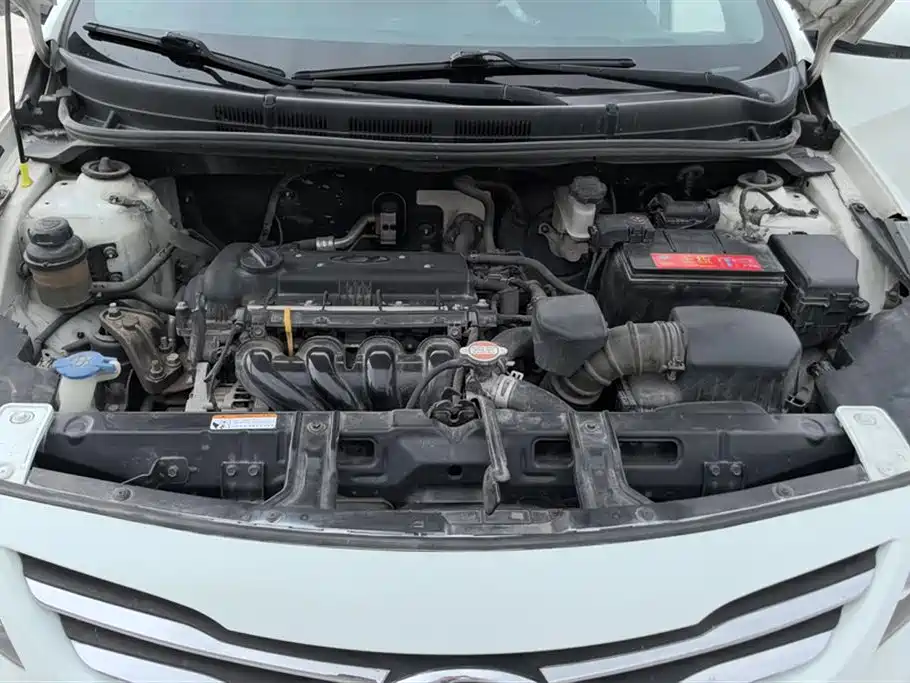 Hyundai Verna 2015 — фото 10