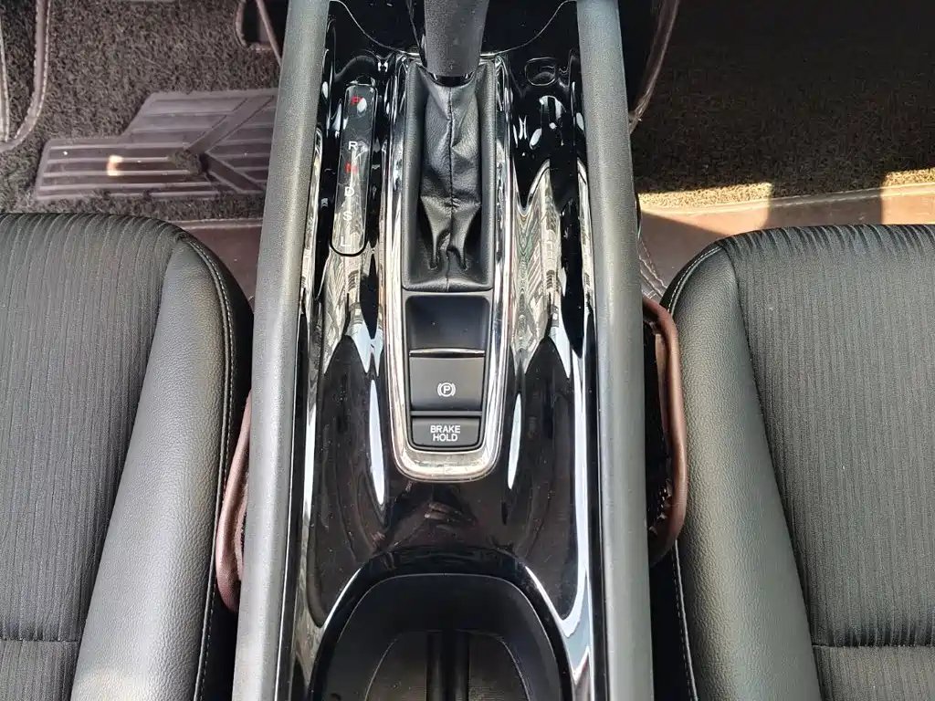 Honda Vezel 2021 — фото 15