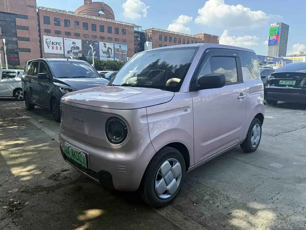 Geely Galaxy Panda 2023