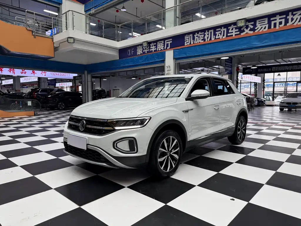 Volkswagen T-Roc 2023