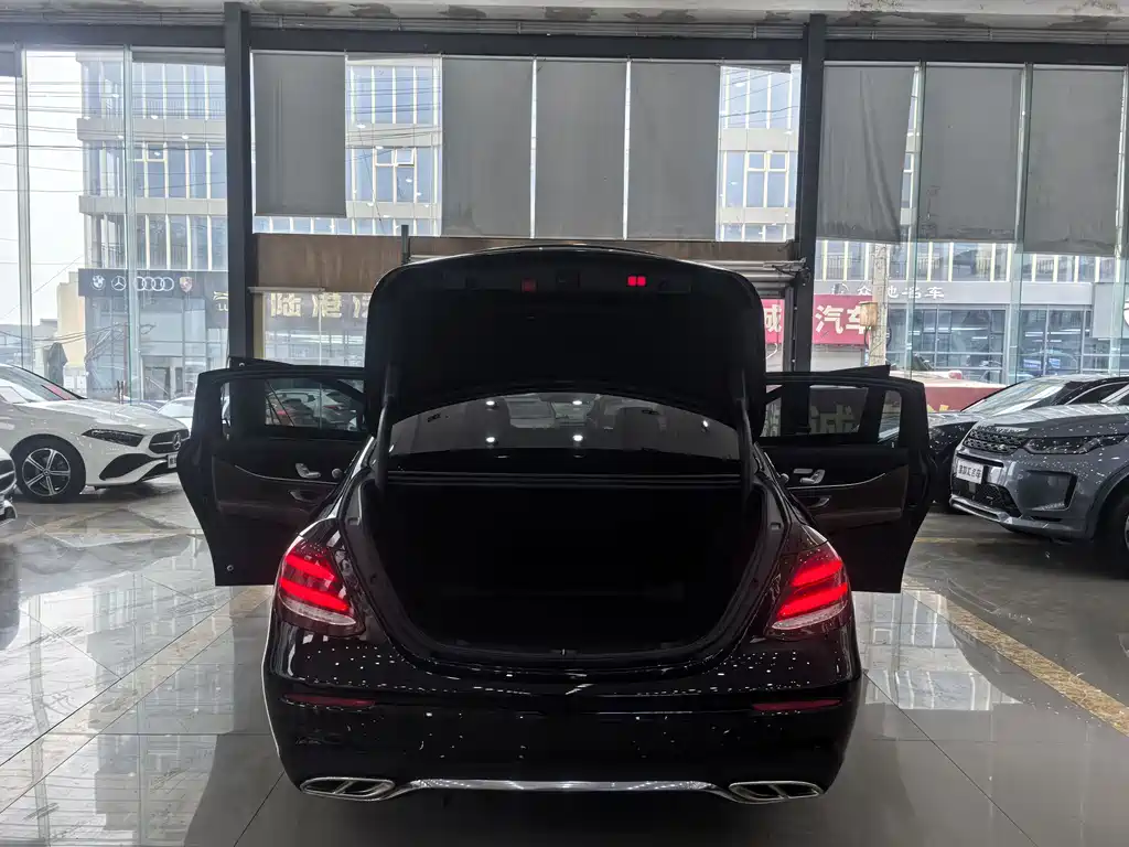Mercedes-Benz E-Class 2020 — фото 22