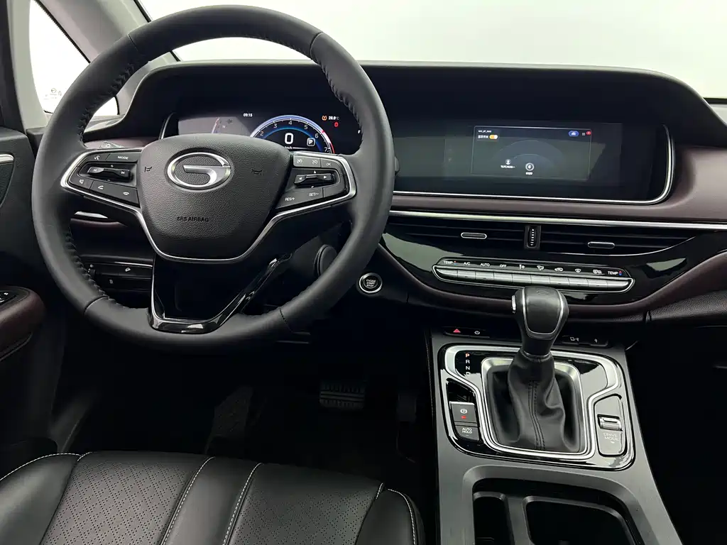 GAC Motor Trumpchi M6 2021 — фото 15