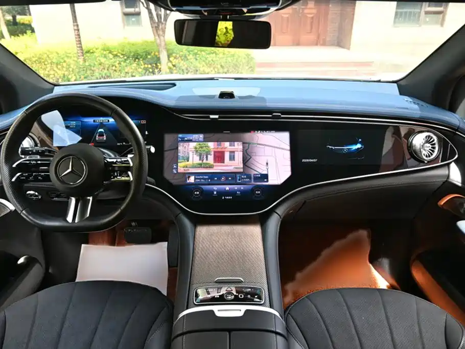 Mercedes-Benz EQE SUV 2025 — фото 16