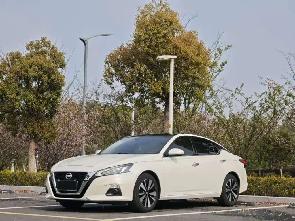 Nissan Teana 2022