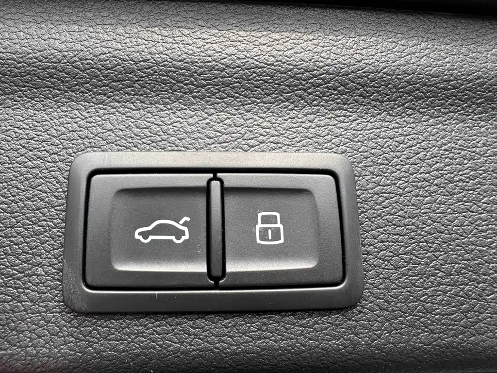 Audi Q3 2021 — фото 22