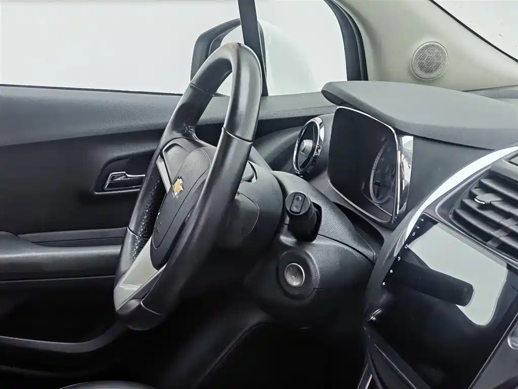 Chevrolet Trax 2015 — фото 22