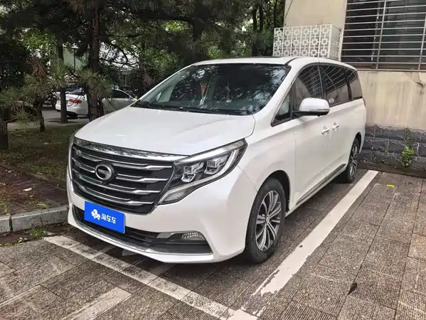 GAC Trumpchi M8 2018