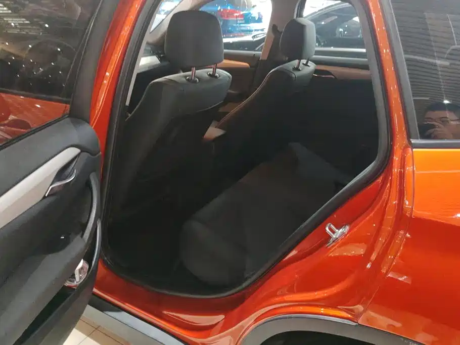 BMW X1 2013 — фото 11