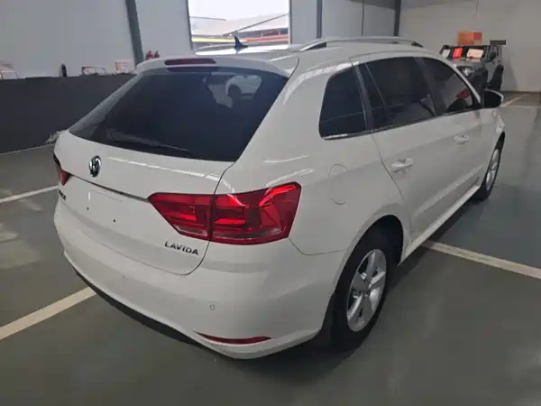 Volkswagen Gran Lavida 2015