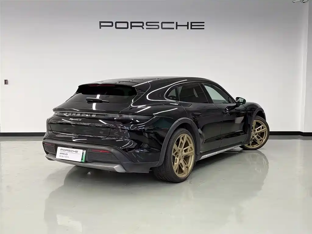 Porsche Taycan 2024 — фото 6
