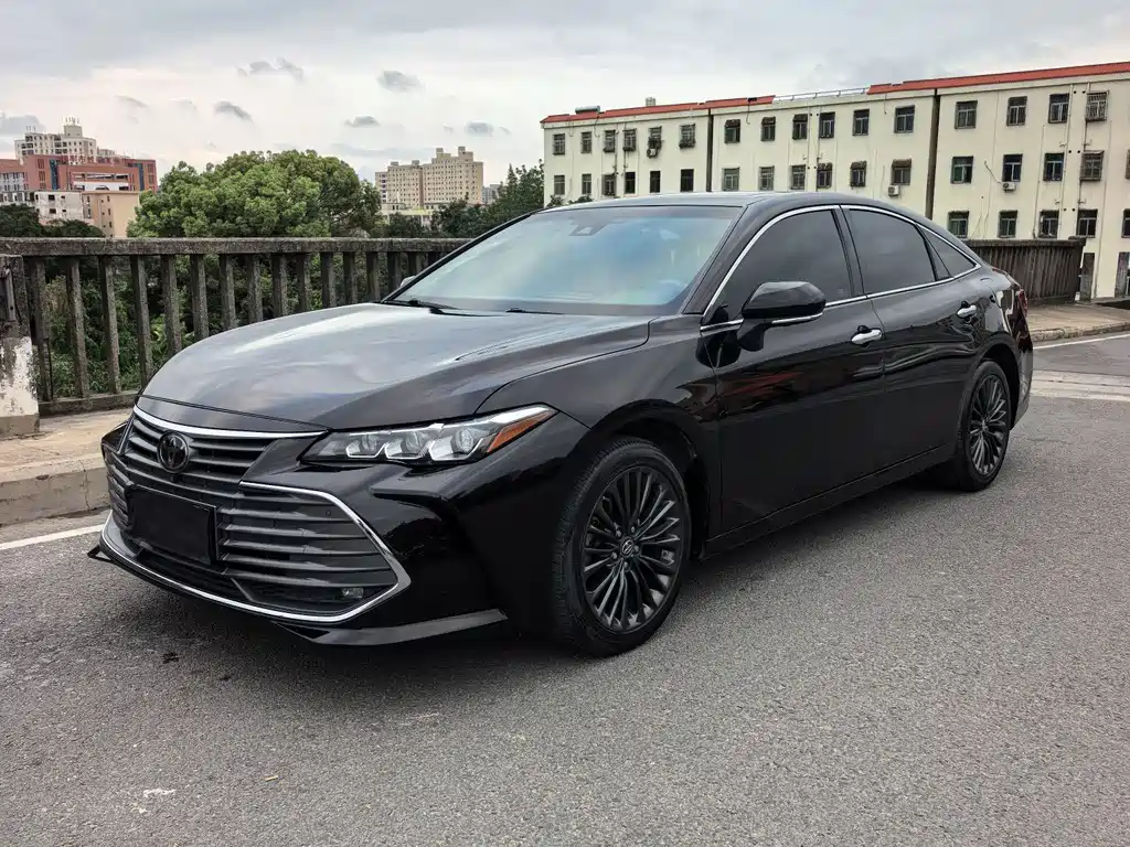 Toyota Avalon 2020 — фото 1