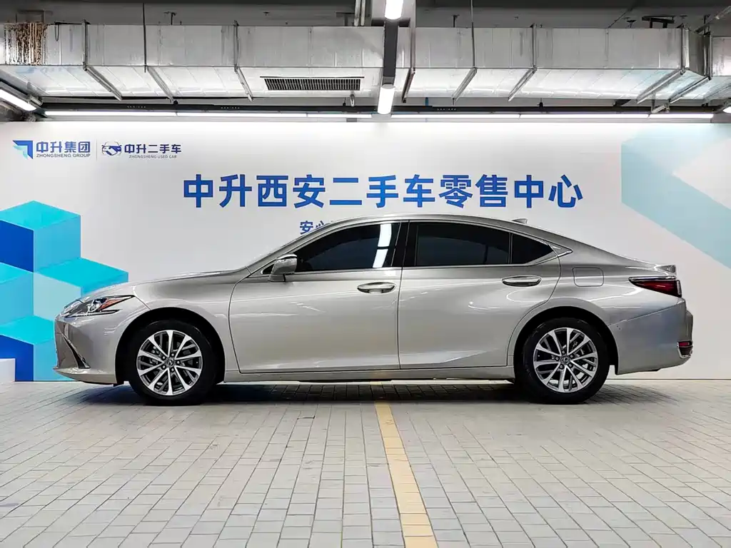 Lexus ES 2022 — фото 3