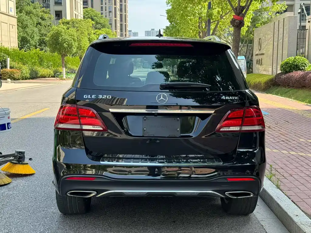 Mercedes-Benz GLE 2018 — фото 8