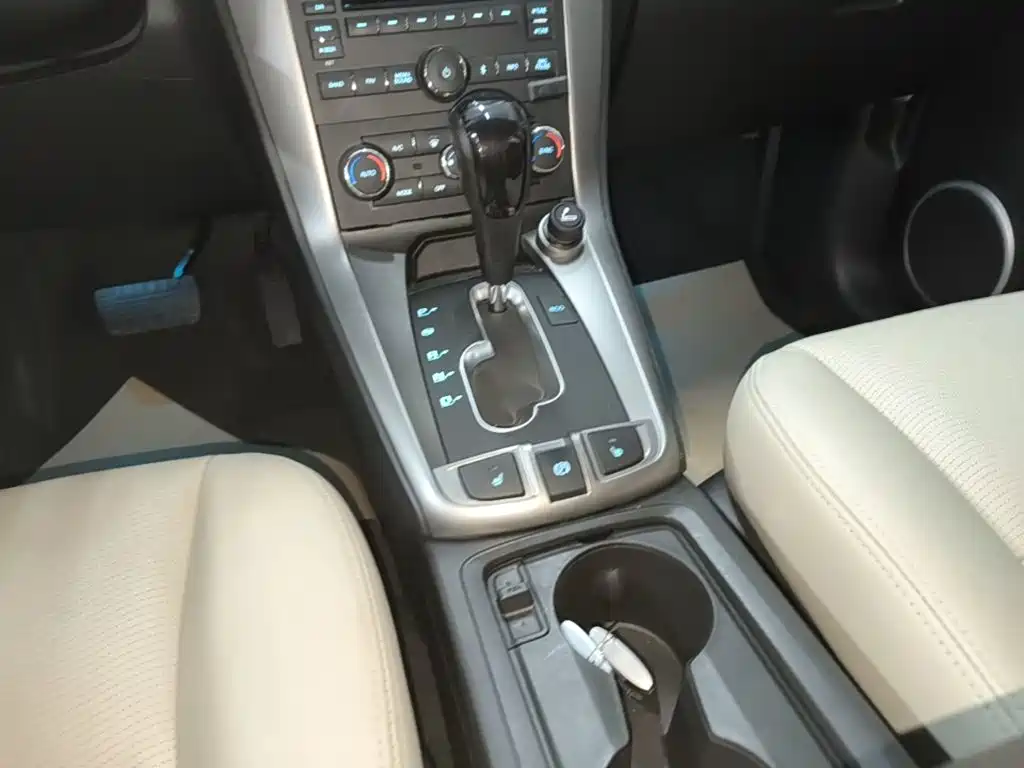 Chevrolet Captiva 2015 — фото 14