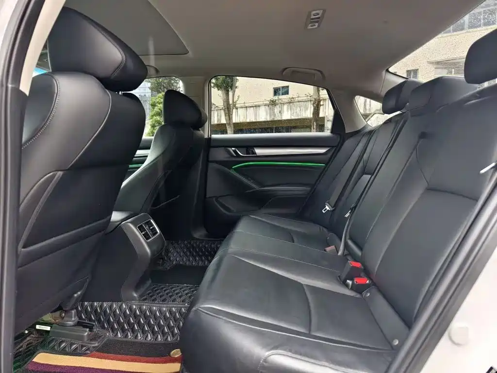 Honda Accord 2021 — фото 18
