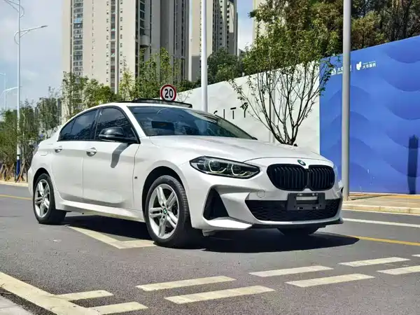 BMW 1 Series 2021