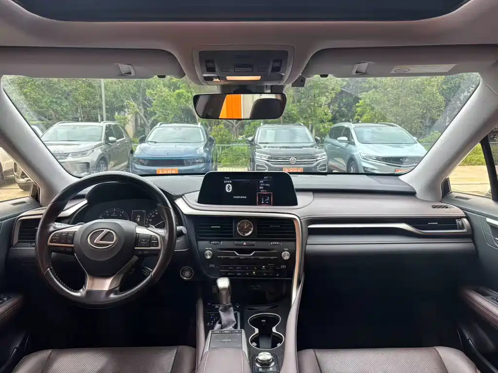 Lexus RX 2021
