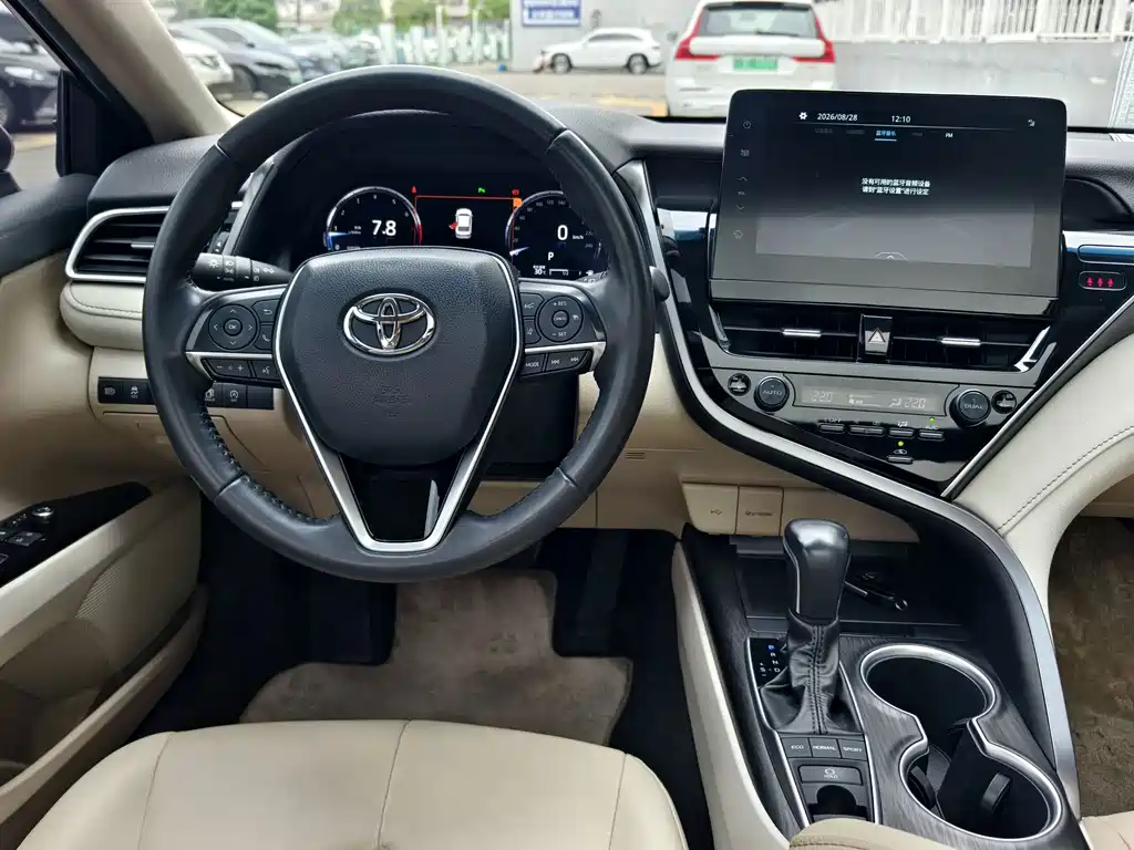 Toyota Camry 2023 — фото 15