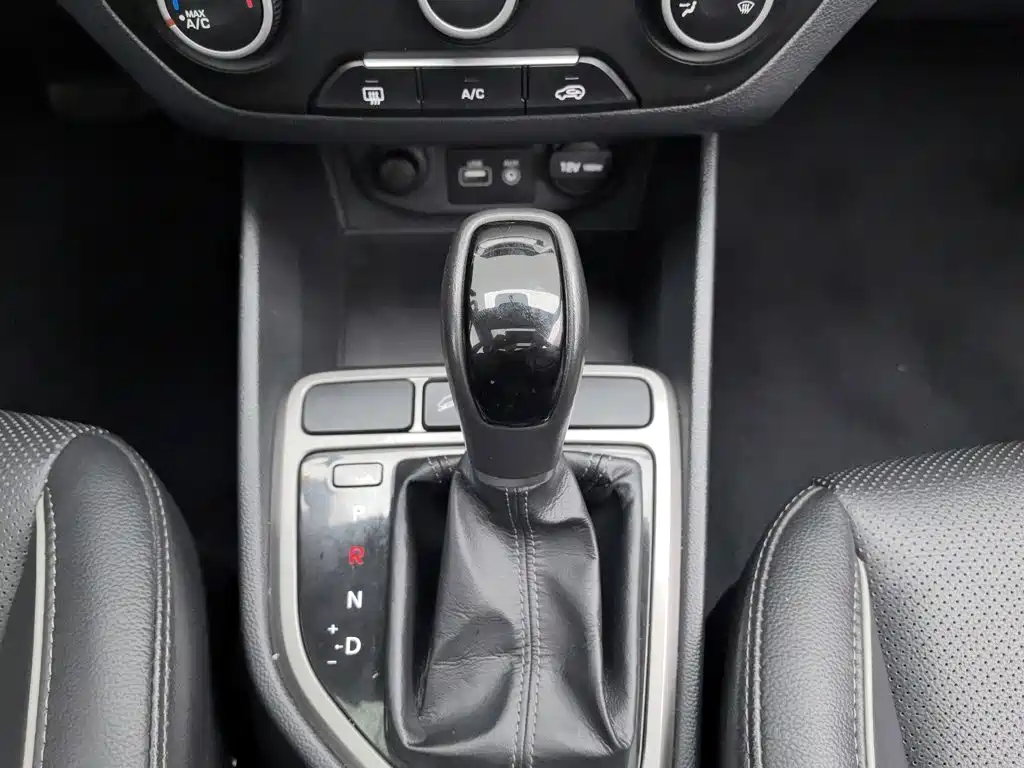 Hyundai ix25 2016 — фото 13