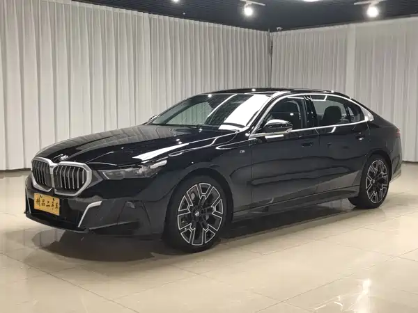 BMW 5 Series 2025