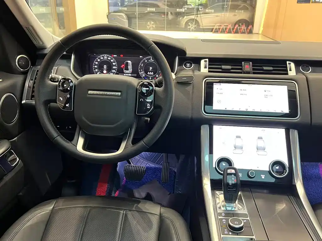 Land Rover Sport 2020 — фото 18