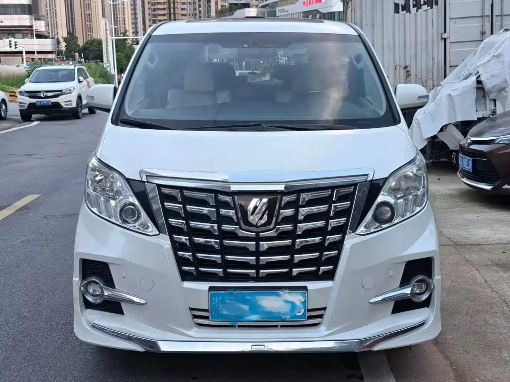 Toyota Alphard 2015