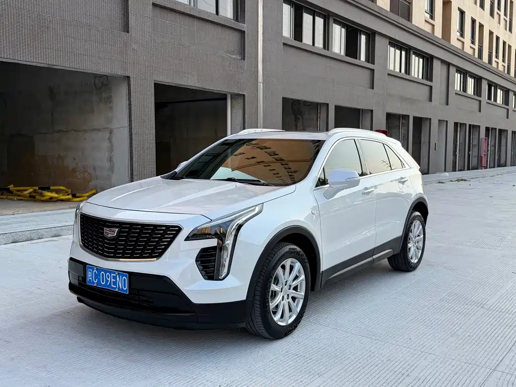 Cadillac XT4 2020 — фото 2
