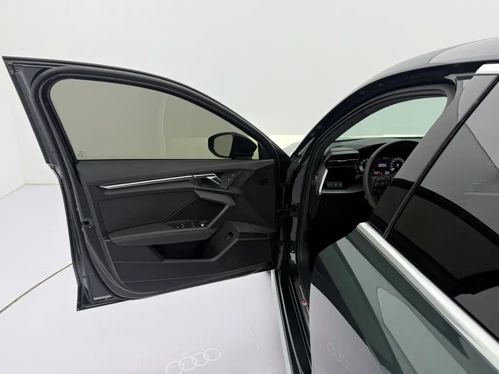 Audi A3 2022 — фото 22
