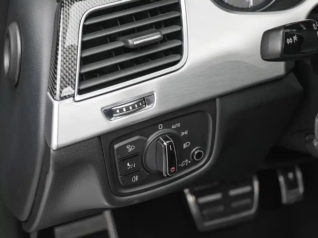 Audi S8 2014 — фото 10