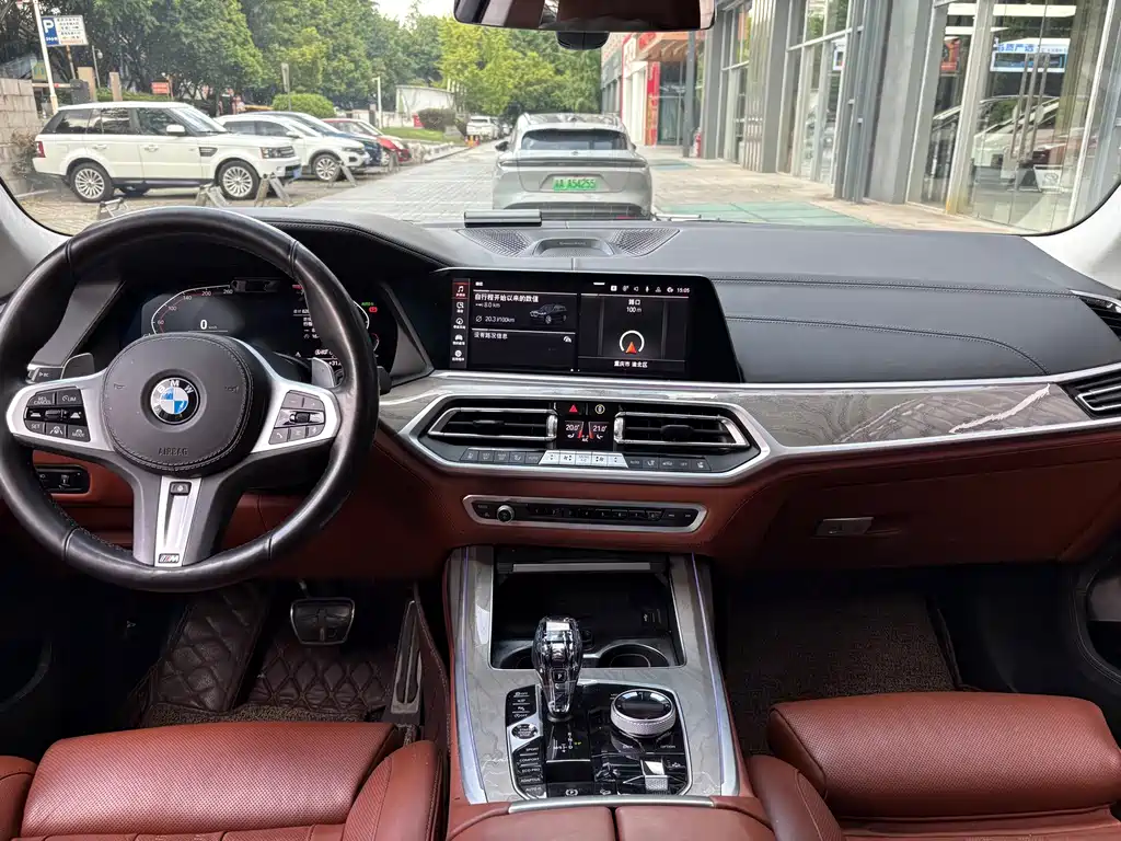 BMW X7 2021 — фото 12