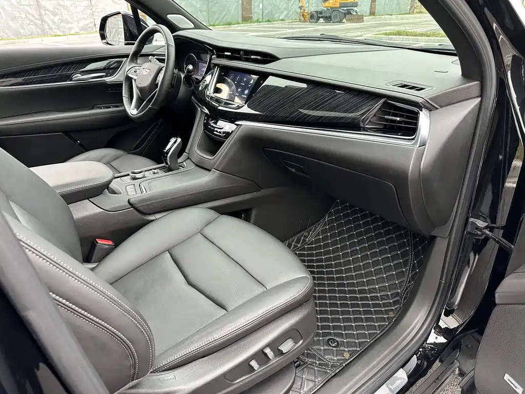 Cadillac XT6 2022 — фото 16