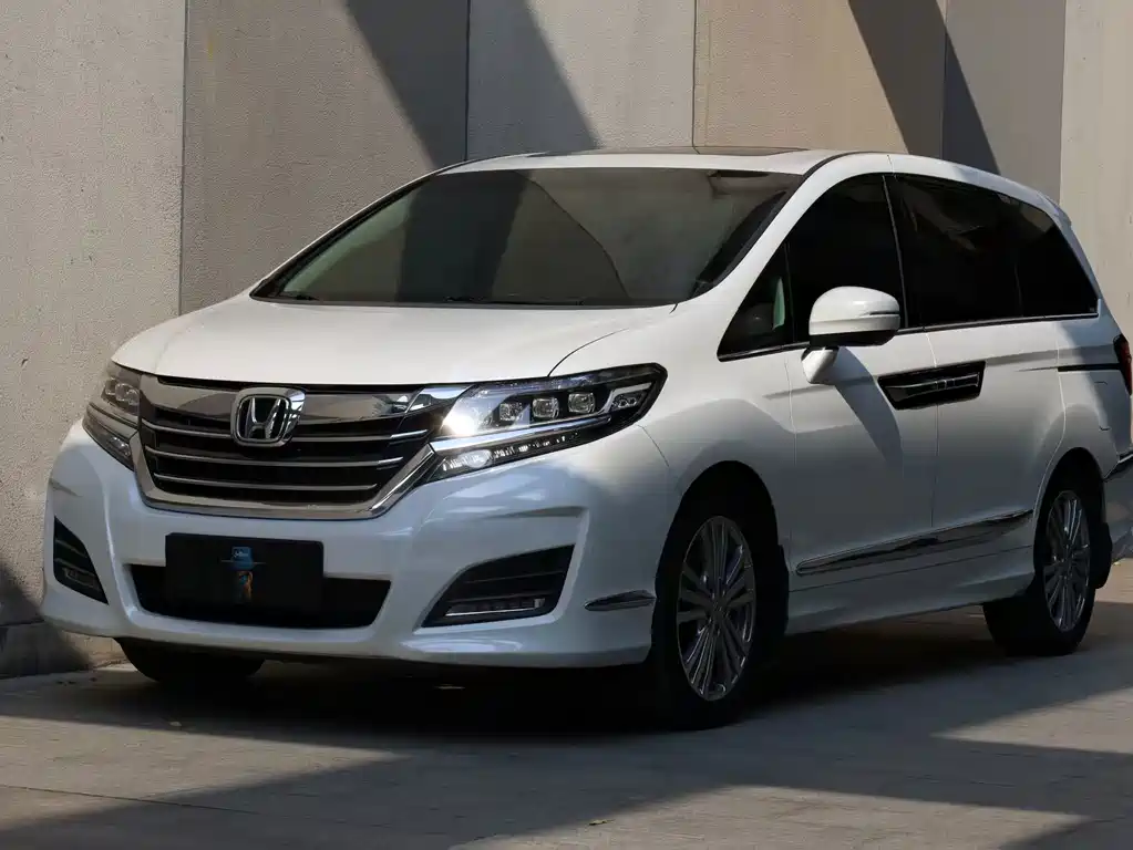 Honda Elysion 2018 — фото 1