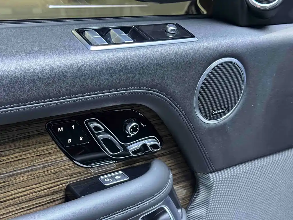Land Rover Range Rover 2019 — фото 6