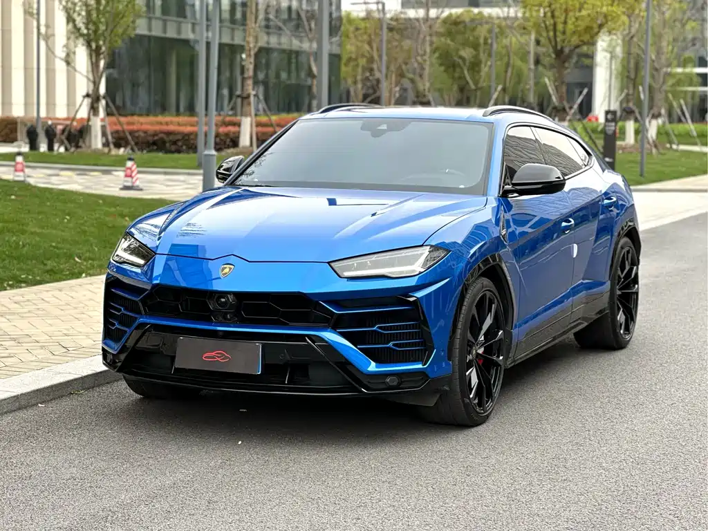 Lamborghini Urus 2021 — фото 1