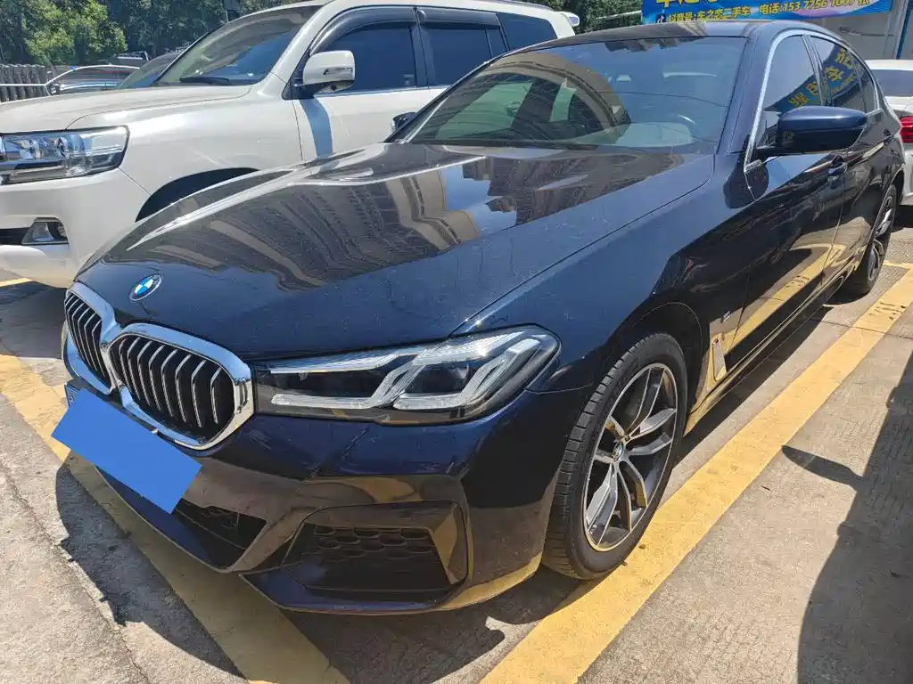 BMW 5 Series 2022 — фото 1