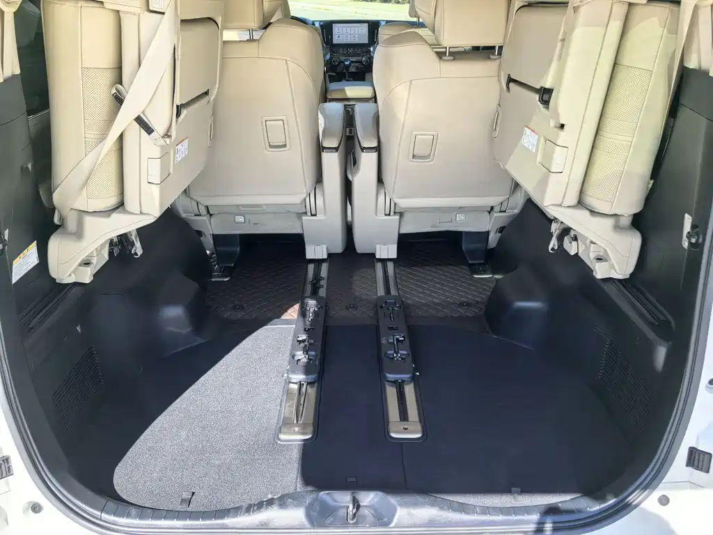 Toyota Alphard 2021 — фото 19