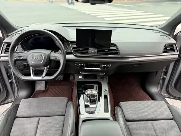 Audi Q5L 2023